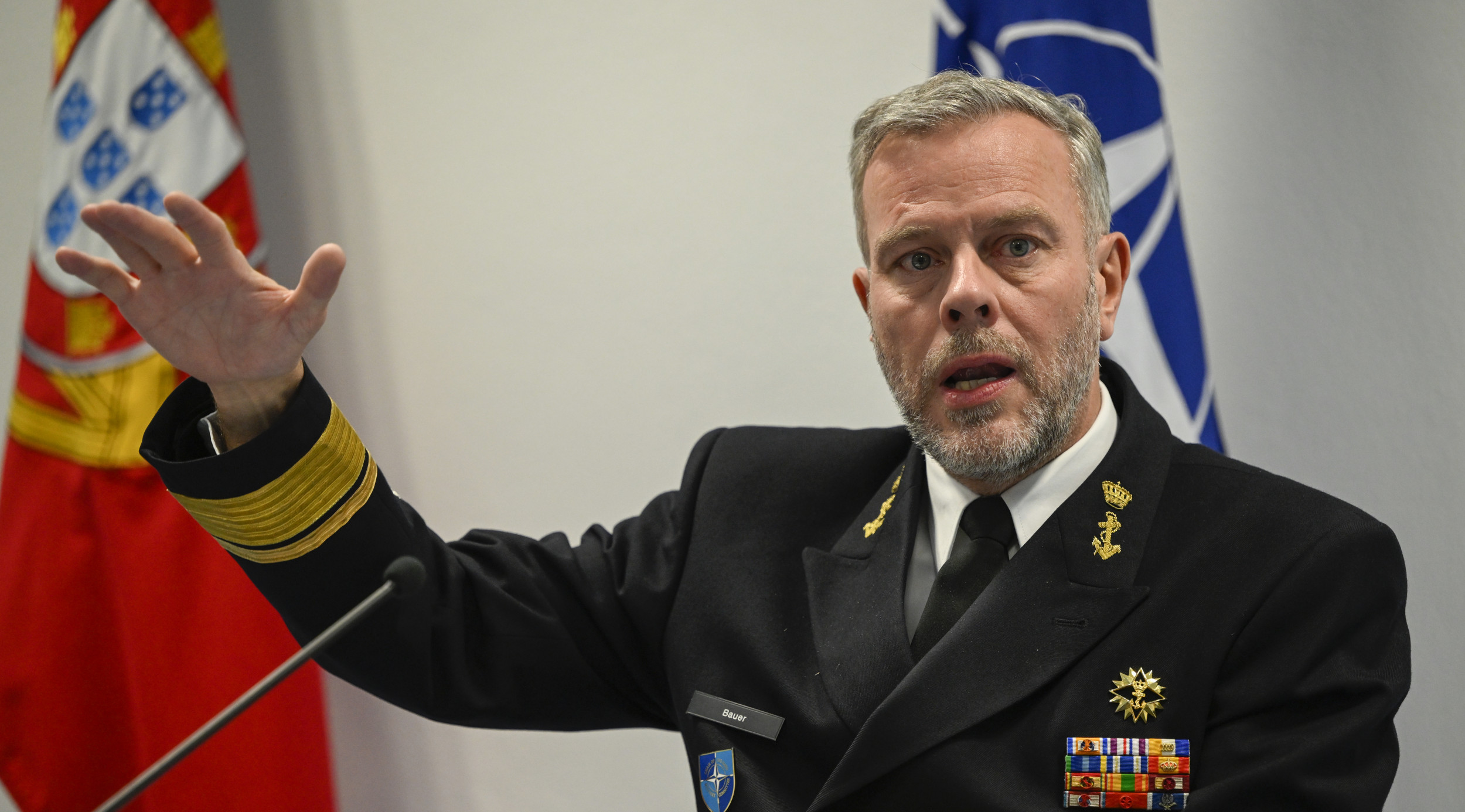 Роб Бауер адмірал, голова військового комітету НАТО:. Глава комитета нато бауэр