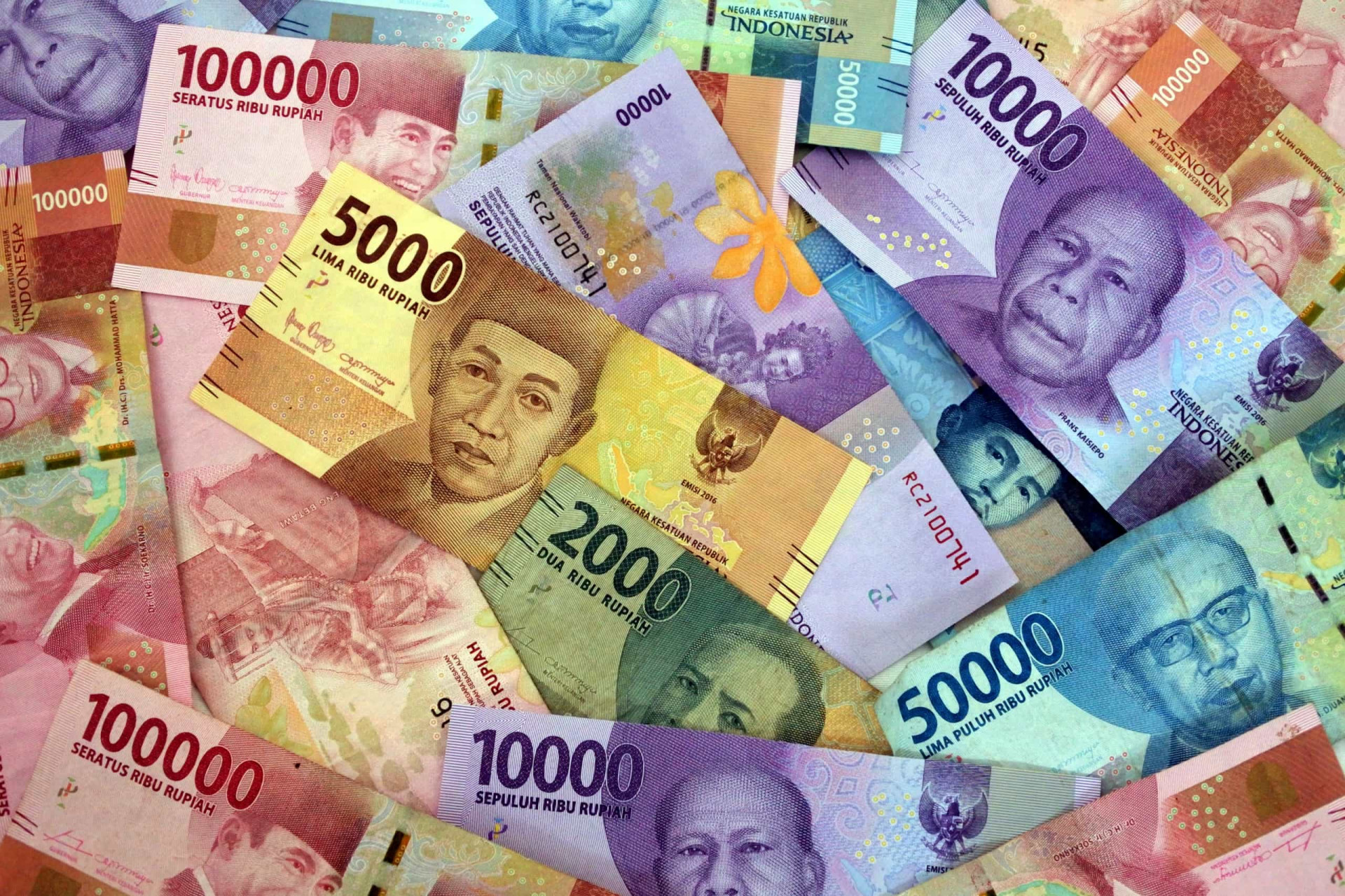 Idr в рублях. Валюта Бали. Балийские рупии. Валюта Индонезии. Indonesia валюта.