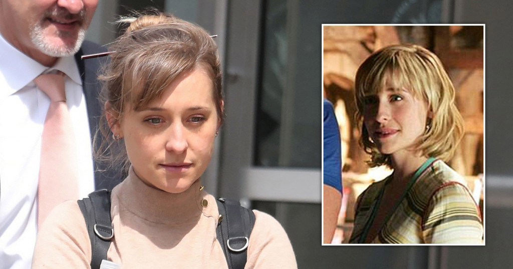 Smallville Star Allison Mack Who Trafficked Girls Released From Prison