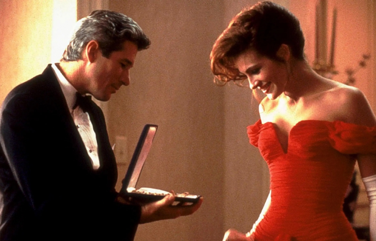 <p>Richard Gere improvised the snapping of the necklace case scene in Pretty Woman. Julia Roberts was so shocked she actually started to laugh for real during the filming of the scene.</p>