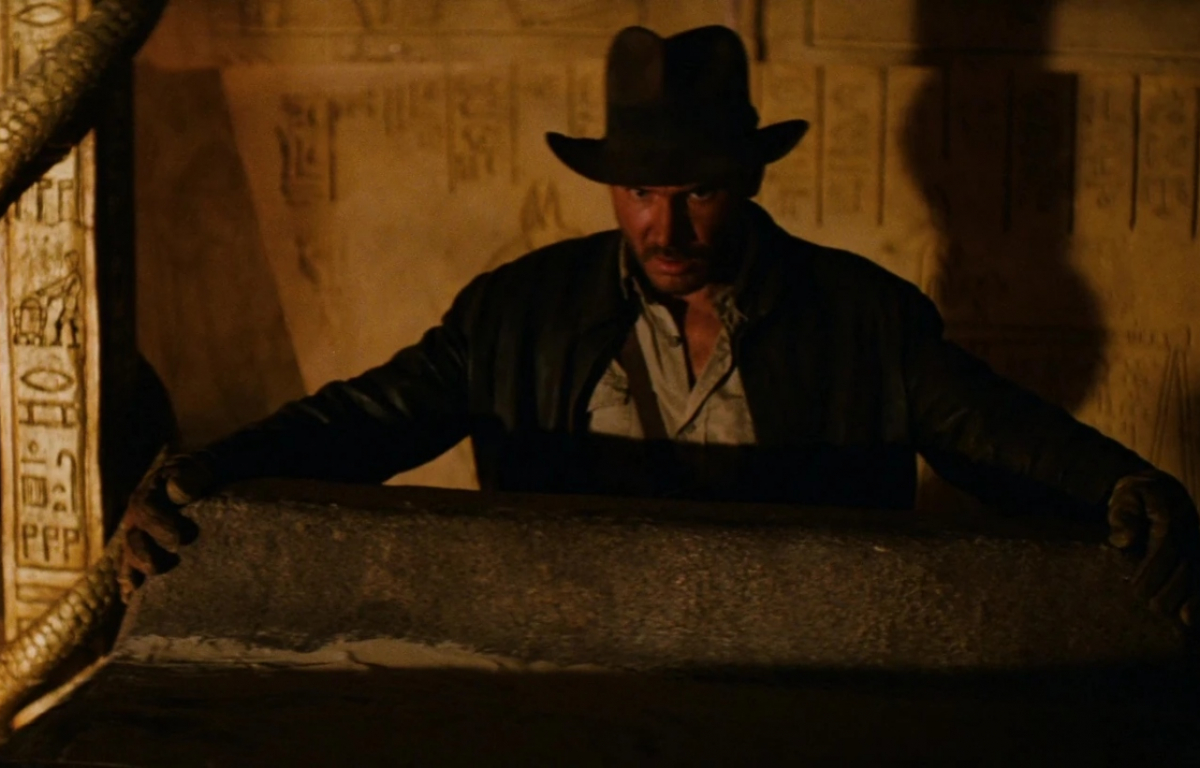 <p>In the opening scene in “Raiders of the Lost Ark”, the Star Wars droids appear as hieroglyphics, so we guess these franchises share the same timeline, they share the same creator, George Lucas.</p>