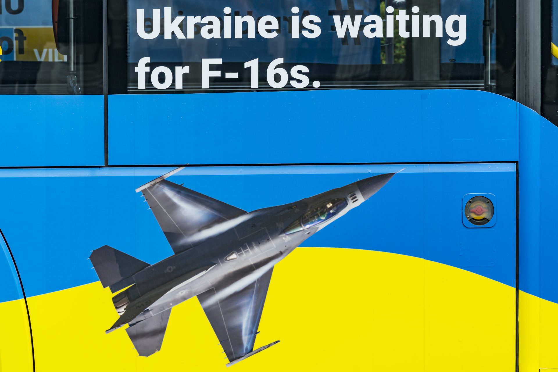 urgent-warning-from-zelensky-on-ukraine-s-f-16-fighters