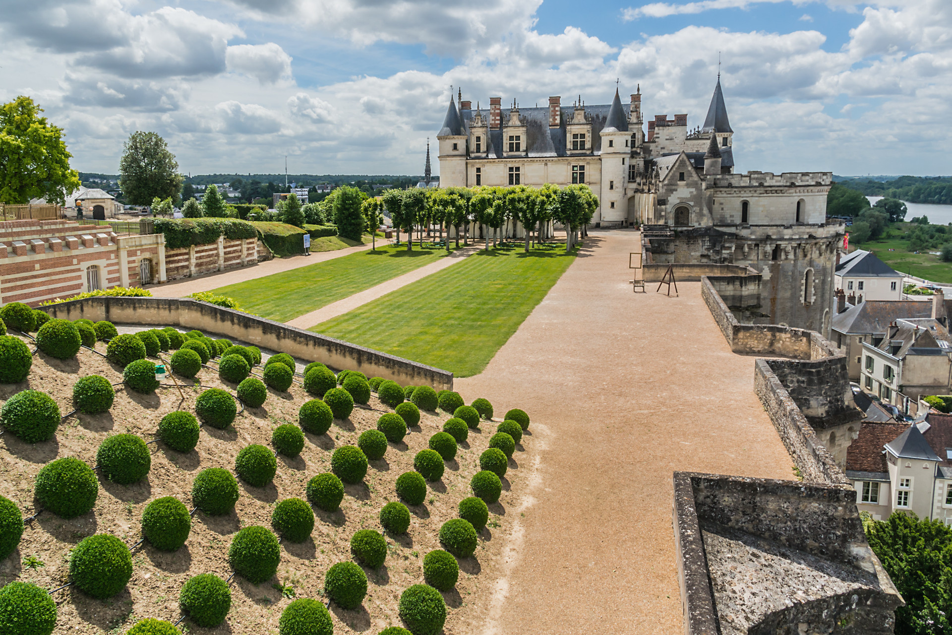 Des rois de France ont fait de ce château leur résidence au cours de la Renaissance.<p>Tu pourrais aussi aimer:<a href="https://www.starsinsider.com/n/158819?utm_source=msn.com&utm_medium=display&utm_campaign=referral_description&utm_content=161049v2"> Quand les stars révèlent leurs complexes...</a></p>