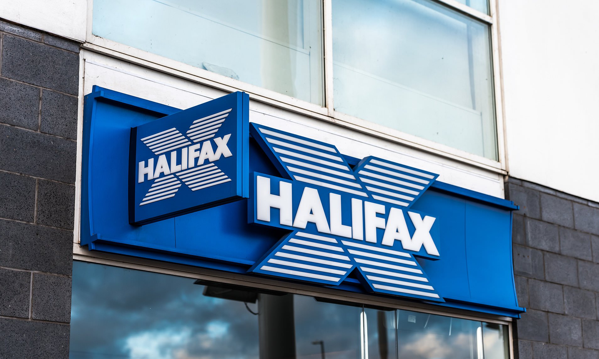 Галифакс logo. Halifax logo. Halifax Mortgage fees. Far bank