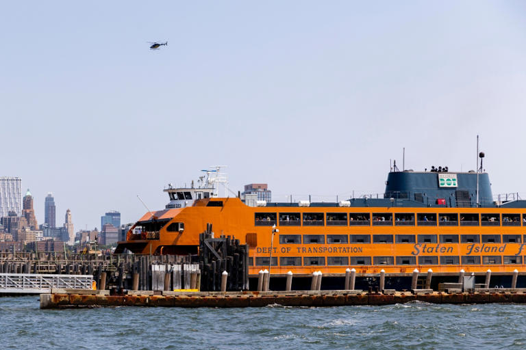 Man found floating in water near Staten Island Ferry: NYPD