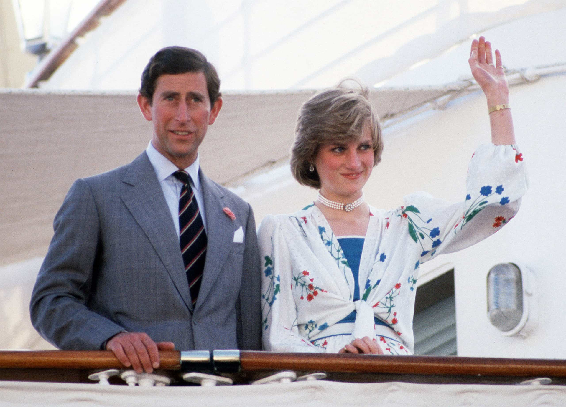 <p>The newly-wedded Prince Charles and <a href="https://www.starsinsider.com/lifestyle/395304/how-princess-dianas-sons-continue-her-legacy-today" rel="noopener">Diana</a>, Princess of Wales leave Gibraltar on <em>Britannia</em> for their honeymoon cruise, which commenced on July 31, 1981.</p><p>You may also like:<a href="https://www.starsinsider.com/n/359032?utm_source=msn.com&utm_medium=display&utm_campaign=referral_description&utm_content=474709v1en-us"> Ces acteurs ont détesté leur personnage à l'écran</a></p>