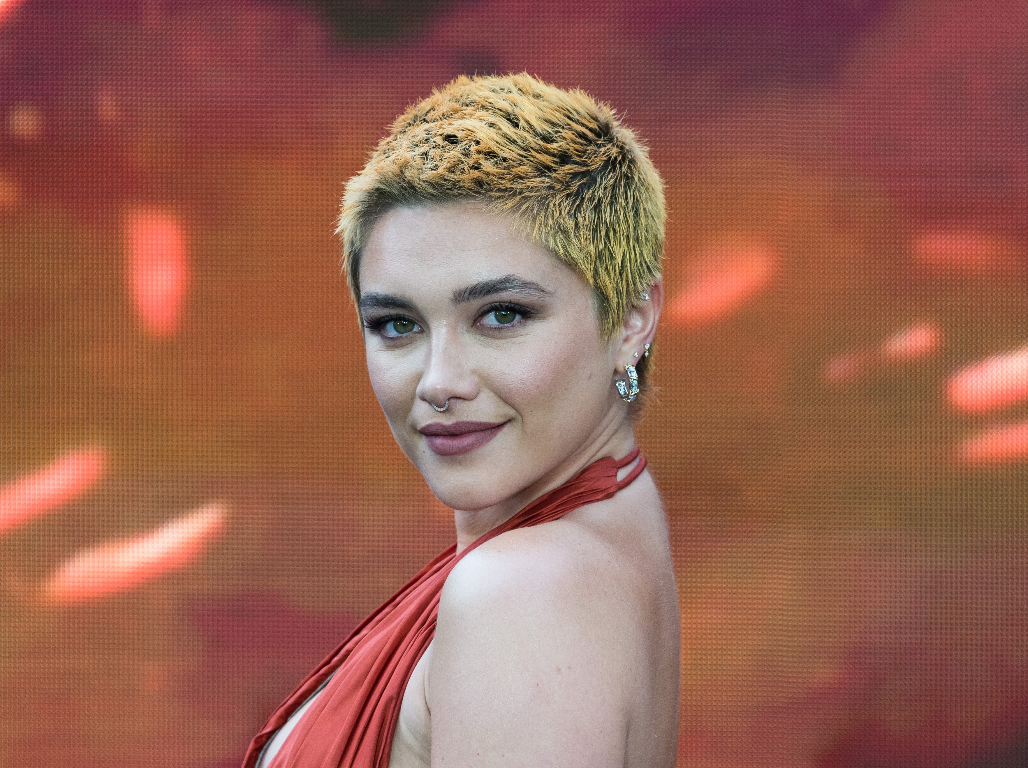 Florence Pugh shaved her head 'to get vanity out of the picture': 'The ...