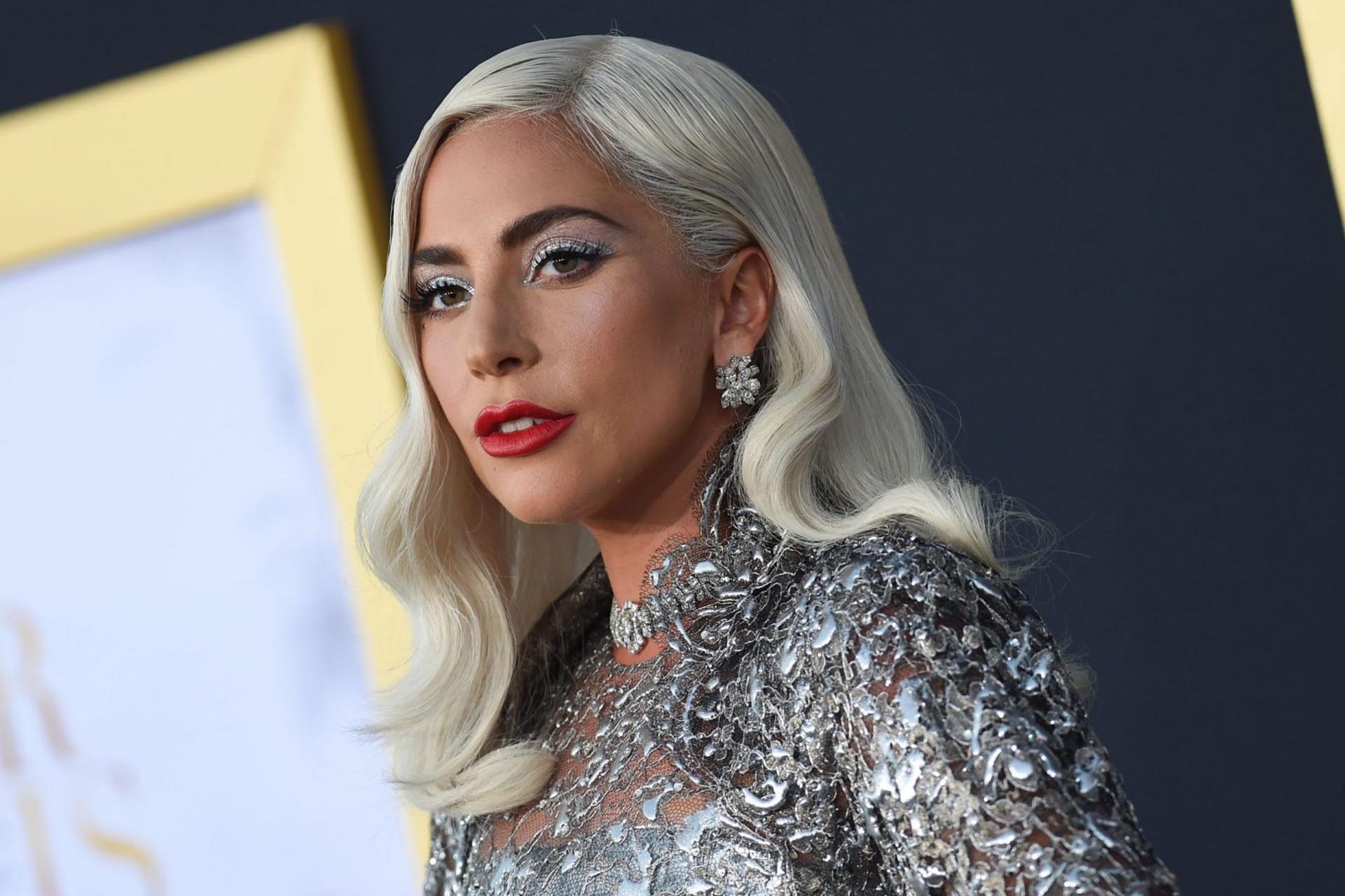 How to choose a hair color based on your eyes and complexion