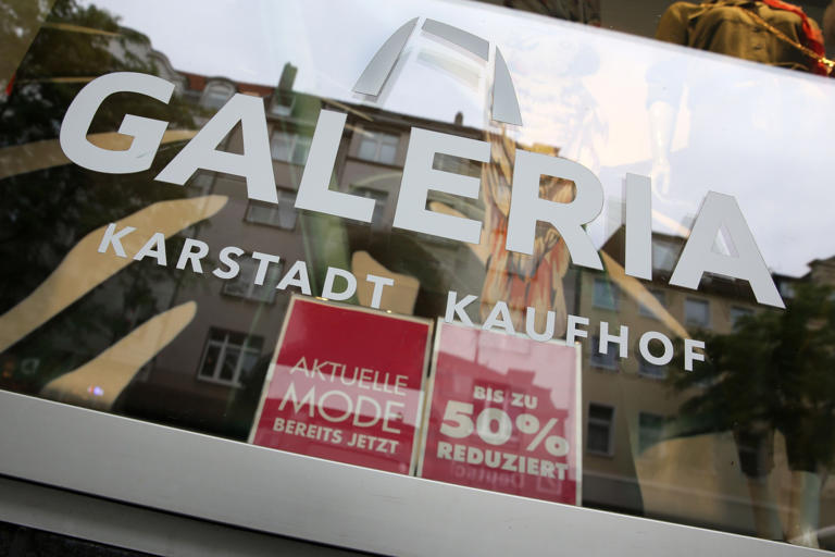 Schaufenster von Galeria Karstadt Kaufhof im Juni 2020