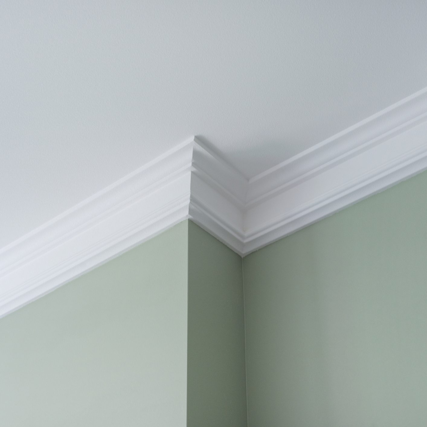 8 Modern Crown Molding Designs and Ideas