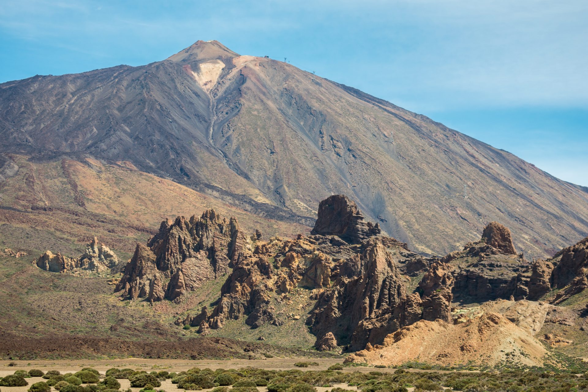 <p>The Teide Volcano National Park is located on the island of Tenerife, in the Canary Islands. Its various hiking trails offer spectacular panoramas with abundant vegetation in certain parts, but also rocky landscapes straight out of a science fiction film.</p>