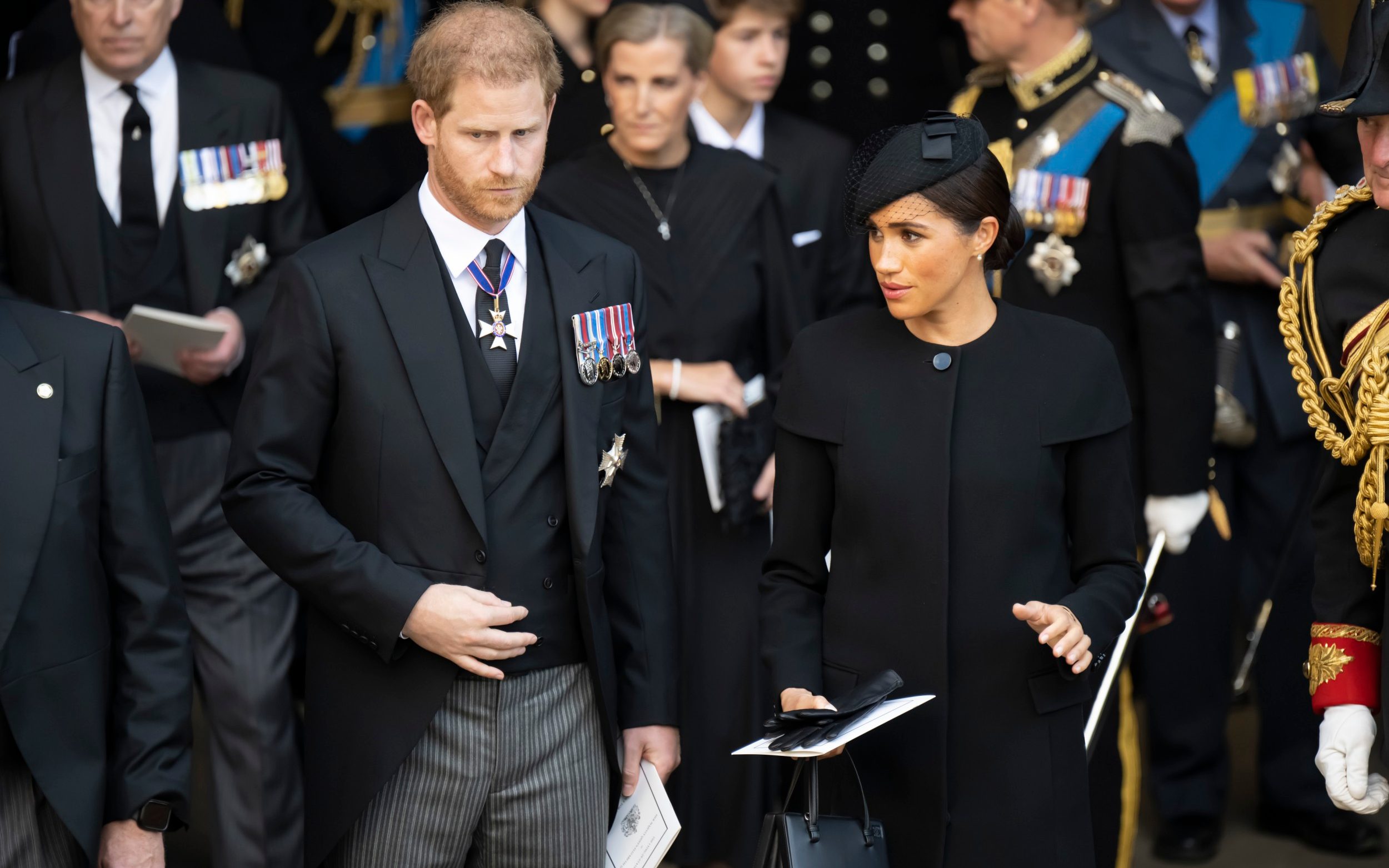 Harry and Meghan ‘asked to ride home on Air Force One’ after Elizabeth ...
