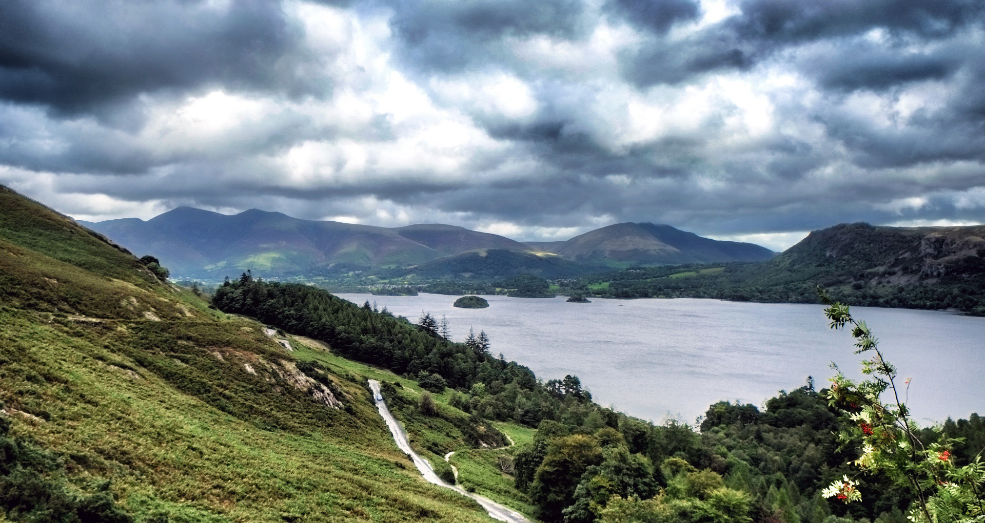 The drive is only around 20 minutes but there are plenty of stop-off points, like Derwent Water.<p>You may also like:<a href="https://www.starsinsider.com/n/274925?utm_source=msn.com&utm_medium=display&utm_campaign=referral_description&utm_content=162752v2en-en"> Celebrities reveal their phobias and greatest fears</a></p>