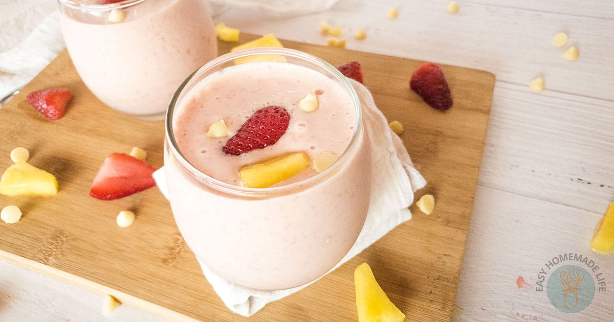 <p>Transport yourself to a tropical paradise with this refreshing smoothie. Packed with a delightful combination of fresh berries and tropical fruits, this Bahama Mama smoothie will keep you energized and refreshed all summer long.<br><strong>Get the Recipe: </strong><a href="https://www.easyhomemadelife.com/bahama-mama-tropical-smoothie/?utm_source=msn&utm_medium=page&utm_campaign=msn">Bahama Mama Tropical Smoothie Recipe</a></p>