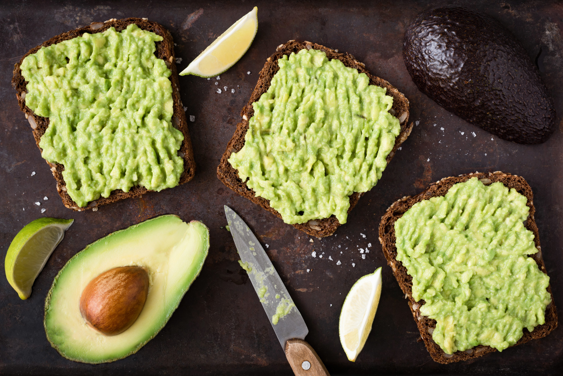 Quick and easy avocado snacks for busy people