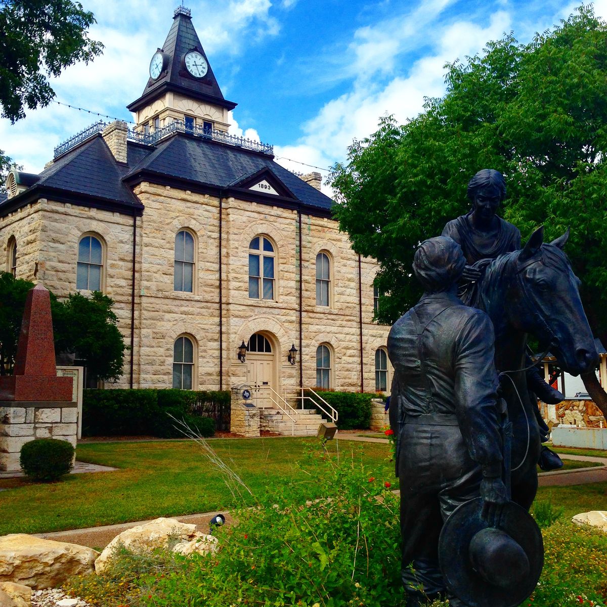 34 of the Best Small Towns in Texas That You Don't Hear About Enough