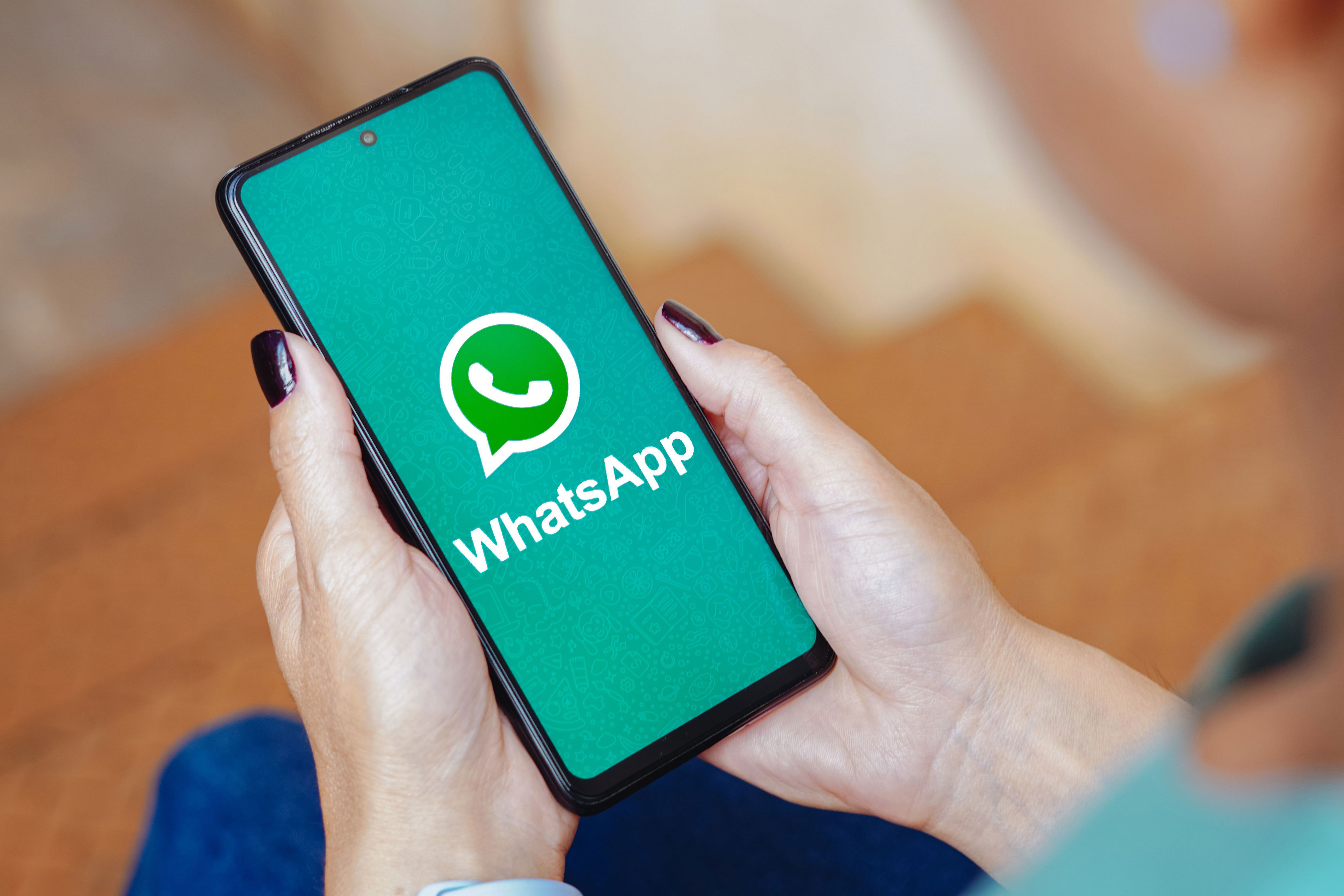 las razones por las que whatsapp está suspendiendo cuentas antes de que finalice el mes