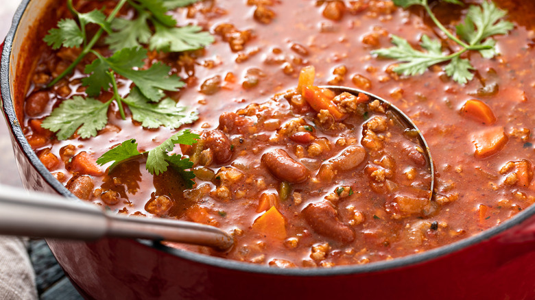 The Acidic Ingredient You Need To Give Your Next Pot Of Chili A Zing