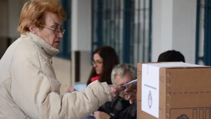 Elecciones 2023 ¿hasta qué edad se vota en la Argentina y cuándo es
