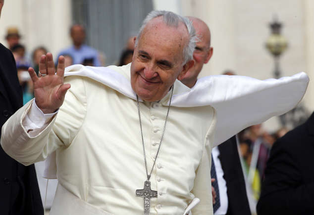 Principal 'inimigo' do Papa Francisco insiste em persegui-lo