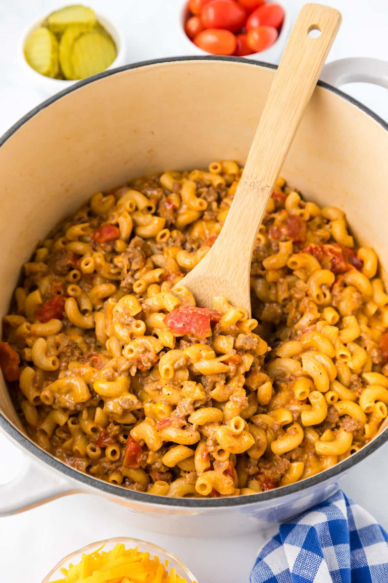 One Pot Cheeseburger Pasta