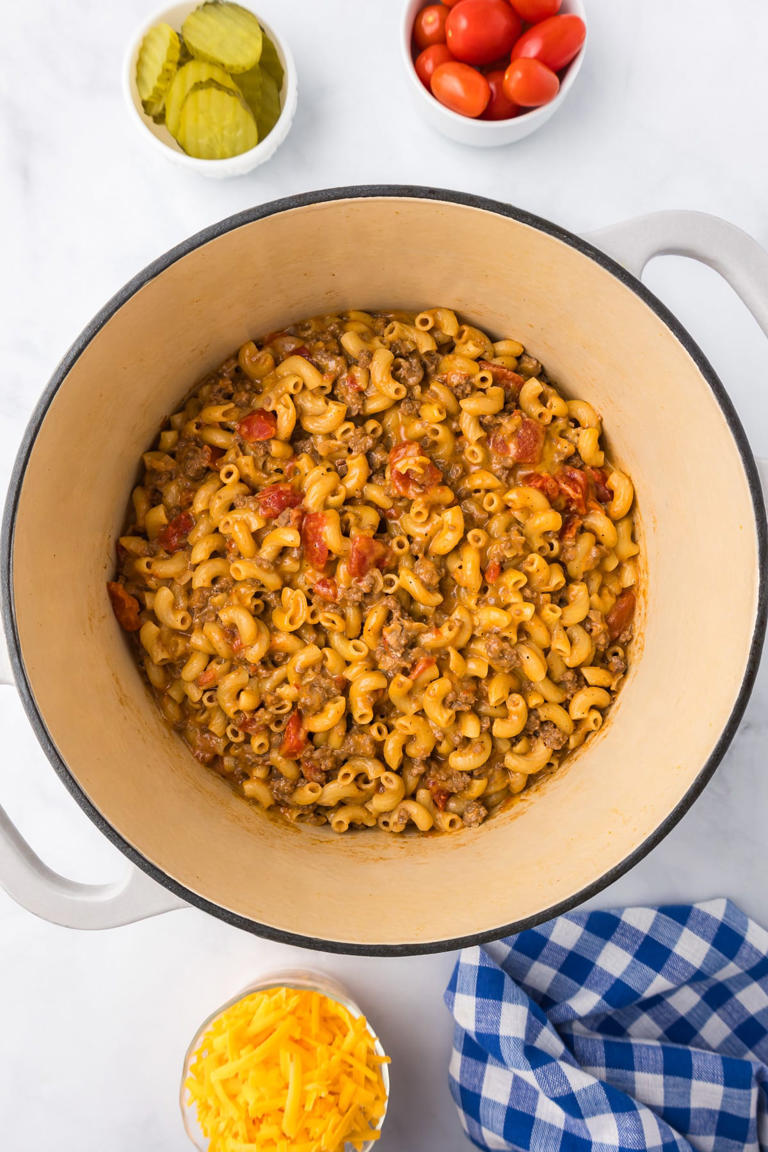 One Pot Cheeseburger Pasta