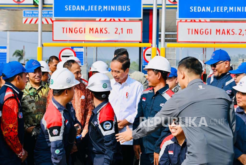 Jokowi Resmikan Tol Tebing Tinggi-Indrapura Dan Indrapura-Lima Puluh Di ...