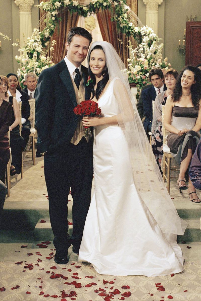 <p>We also need to take a moment to appreciate the simple white dress and long veil Monica wore to marry Chandler Bing in season 7. </p>