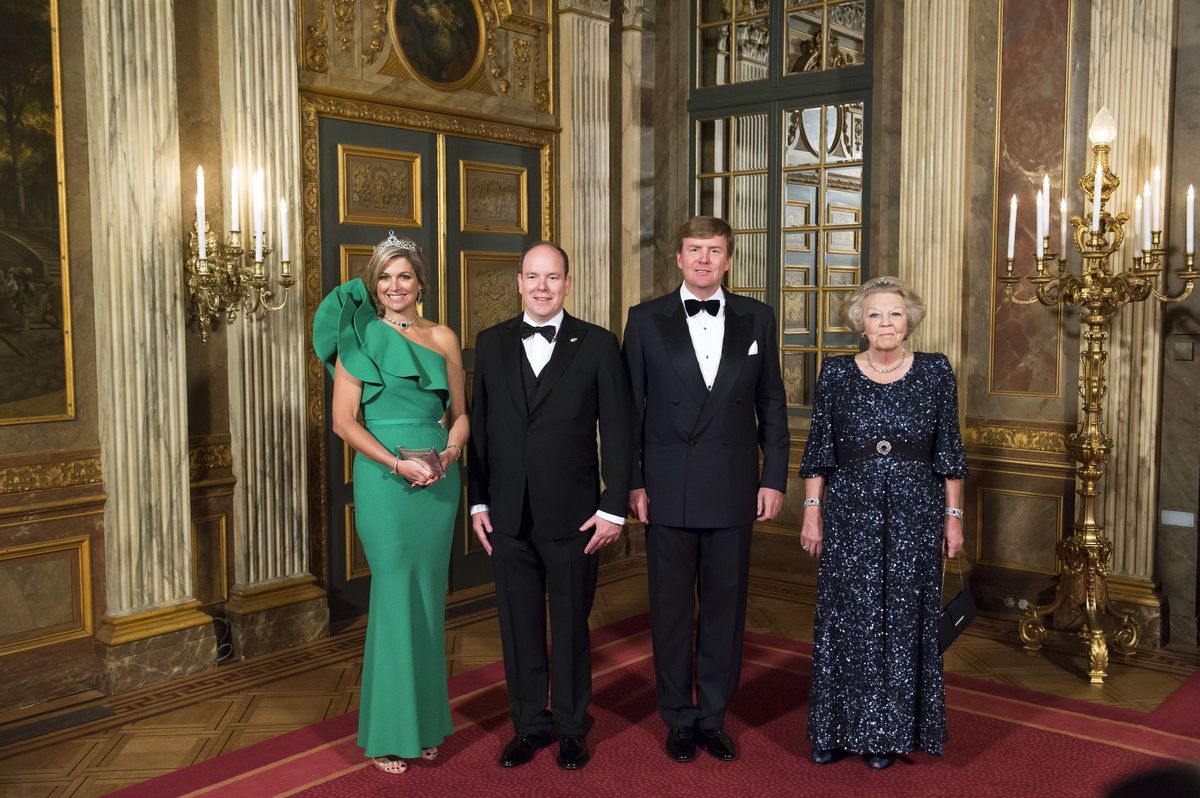 <p>Never one to miss matching opportunity, Maxima paired her emerald green dress with an emerald necklace and tiara for a dinner with Prince Albert of Monaco at the Loo Palace in Apeldoorn, the Netherlands.</p>
