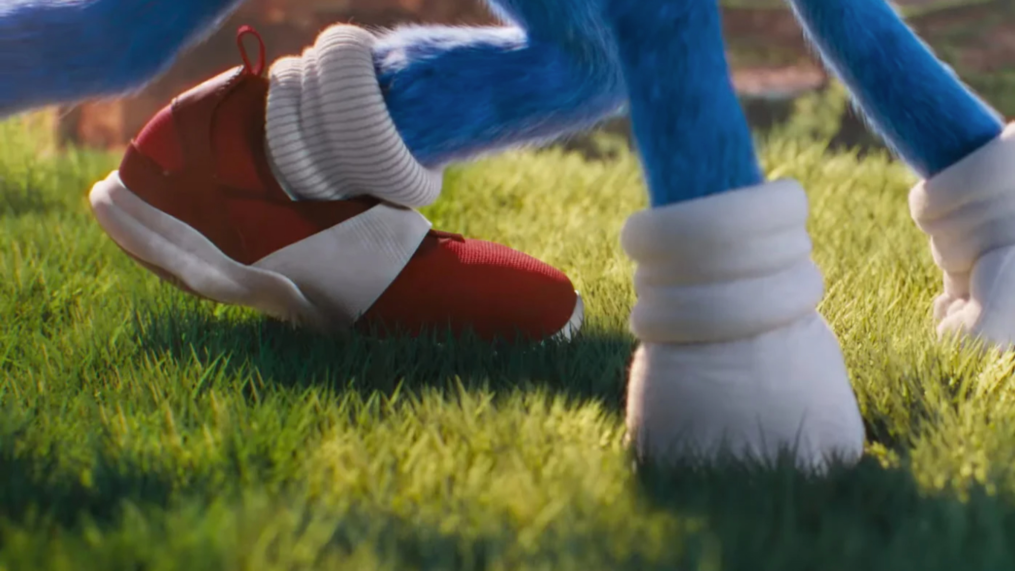 Сонник подарили. Sonic movie Puma Shoes. Sonic the Hedgehog movie Shoes Puma. Sonic Puma Shoes из кино. Соник в кино ботинки.