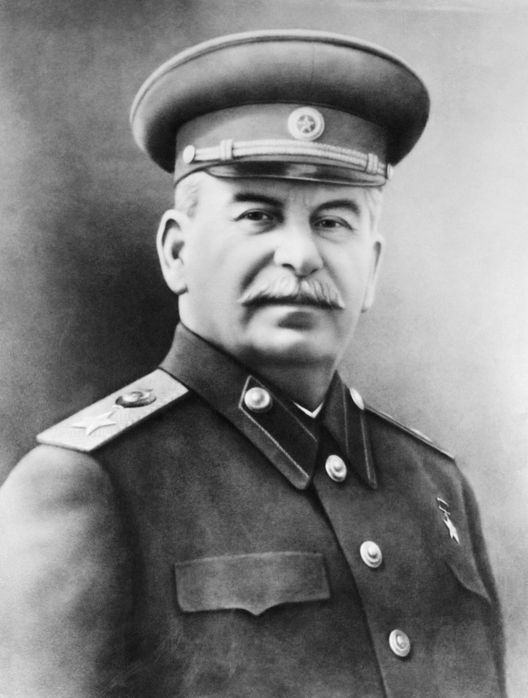 Как использовать сталин. Сталин Иосиф Виссарионович. Сталин Иосиф Виссарионович 1945. Иосиф Сталин портрет. Ийосив висорович Сталлин.