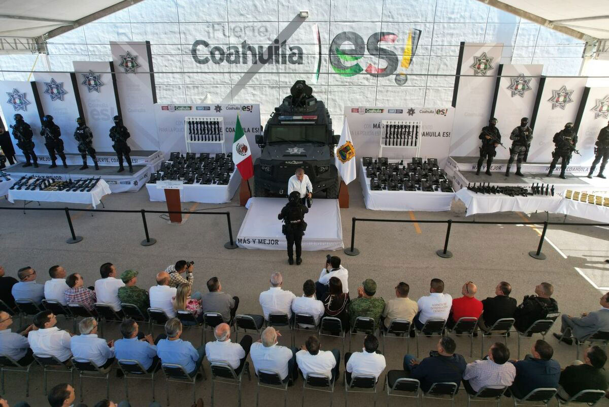 Gobierno De Coahuila Entrega Más De 500 Armas A Policías Estatales Y