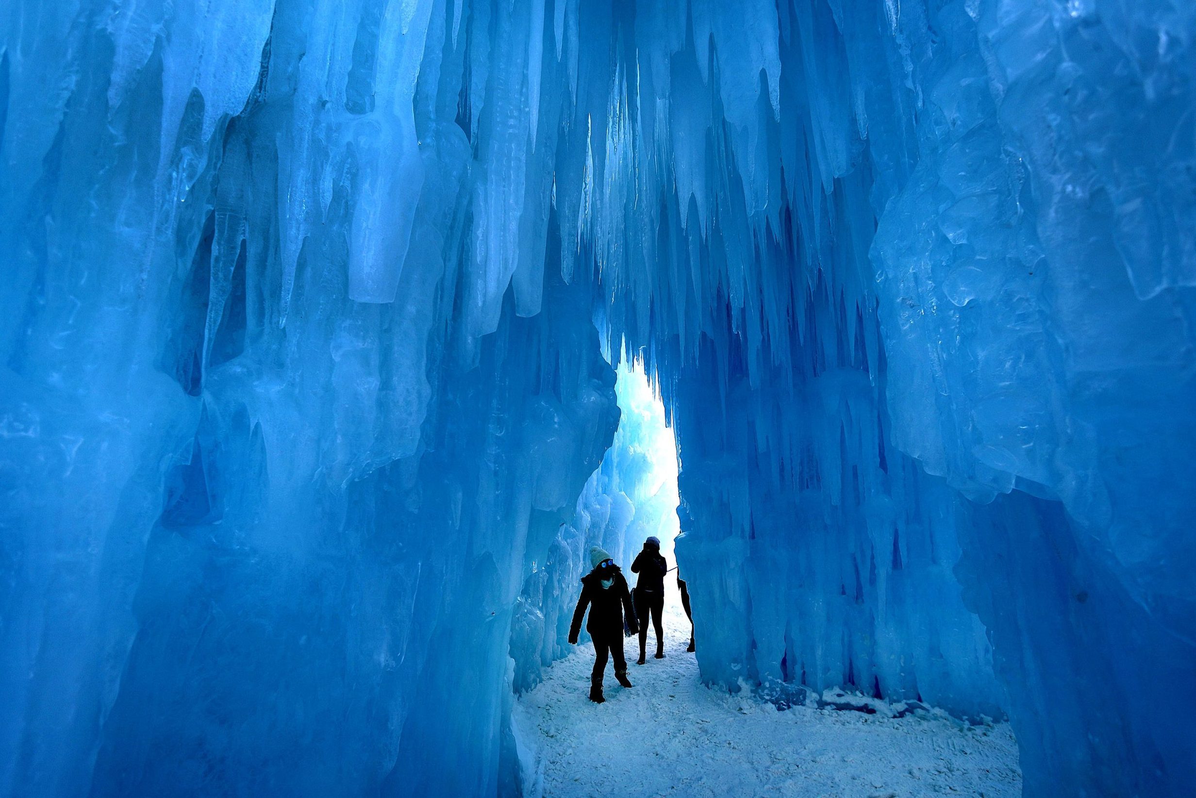 <p><a href="https://www.tripadvisor.com/Attraction_Review-g46140-d9772845-Reviews-Ice_Castles-Lincoln_New_Hampshire.html" rel="noopener">These man-made ice castles</a> are beautifully crafted. The creators use drip pipes to trickle out their icicles, which eventually form together into full-scale icy castles. There are additional locations in Utah, Colorado, Minnesota and Canada. They are only open as long as the weather permits, and opening day also depends on the weather, by location. Tickets are available daily while the castles are open. When summer hits, here's the <a href="https://www.rd.com/list/best-beach-in-every-state/">best beach in every state</a>.</p> <p class="listicle-page__cta-button-shop"><a class="shop-btn" href="https://www.tripadvisor.com/Attraction_Review-g46140-d9772845-Reviews-Ice_Castles-Lincoln_New_Hampshire.html">Learn More</a></p>