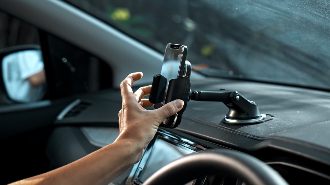 The Best IPhone Car Mounts And Holders Of 2024   AA1eXm3j.img