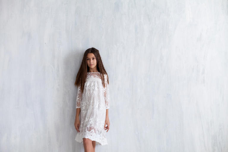 Find the perfect balance of style and tradition with our guide on what to wear to a Bat Mitzvah — dress code, etiquette, and 75+ outfits.