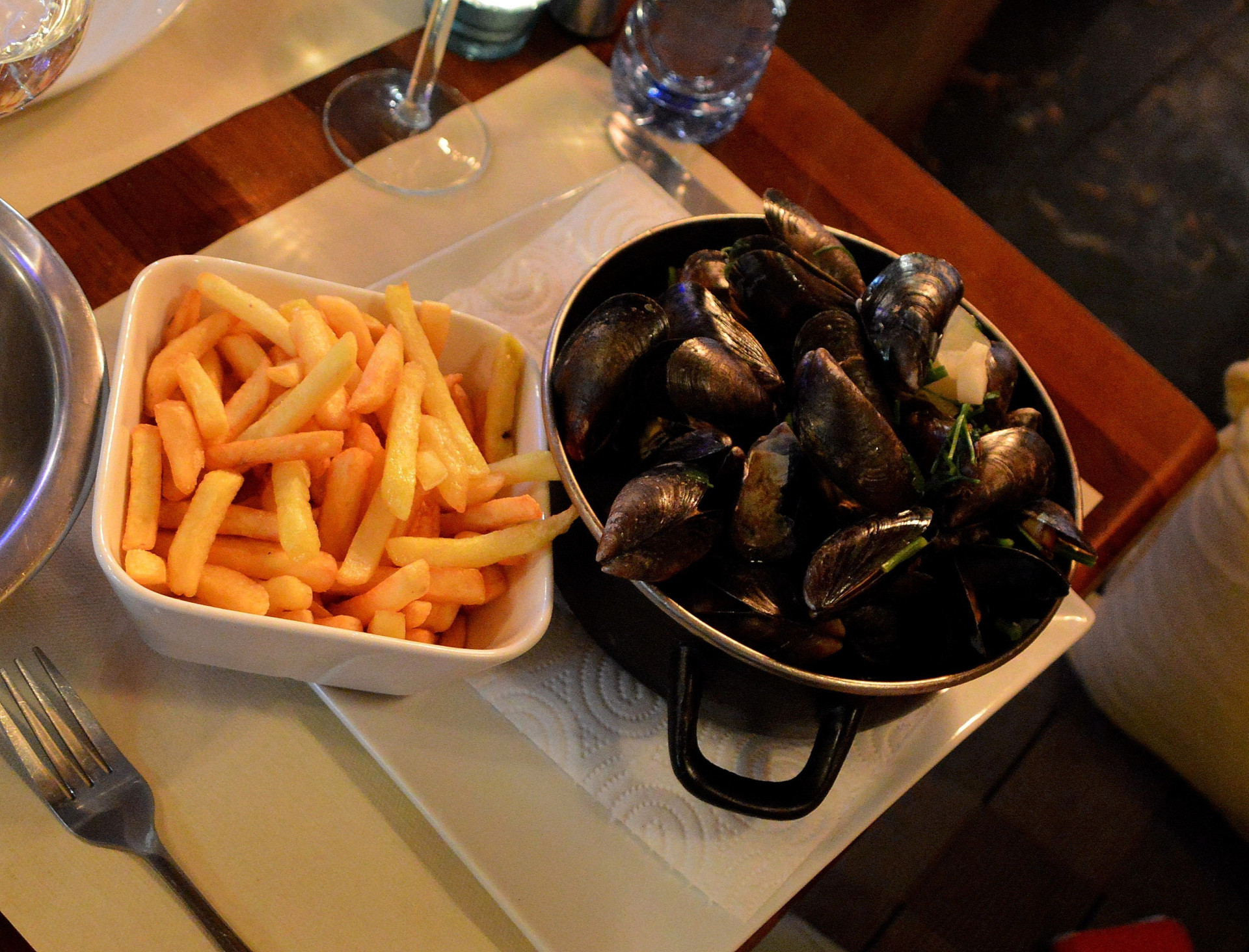 The popular main dish of mussels and fries is a true Belgian specialty. Fortunately for locals and tourists alike, it has a very long season: it runs from July through mid-April of the following year.<p><a href="https://www.msn.com/en-us/community/channel/vid-7xx8mnucu55yw63we9va2gwr7uihbxwc68fxqp25x6tg4ftibpra?cvid=94631541bc0f4f89bfd59158d696ad7e">Follow us and access great exclusive content every day</a></p>