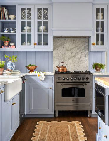 Should You Spray or Brush-Paint Cabinets? Here's What the Pros Recommend