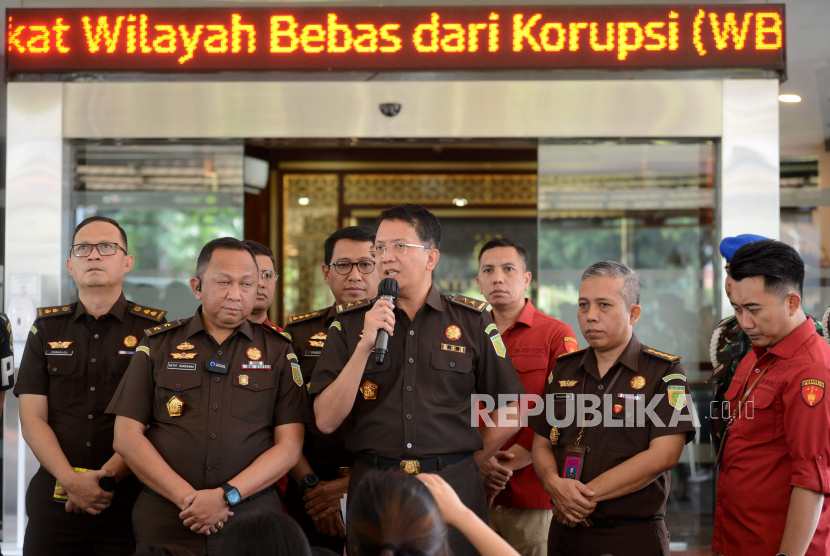 Kejagung Umumkan Tersangka Korupsi Proyek Kereta Rugikan Negara Rp 1,3 ...