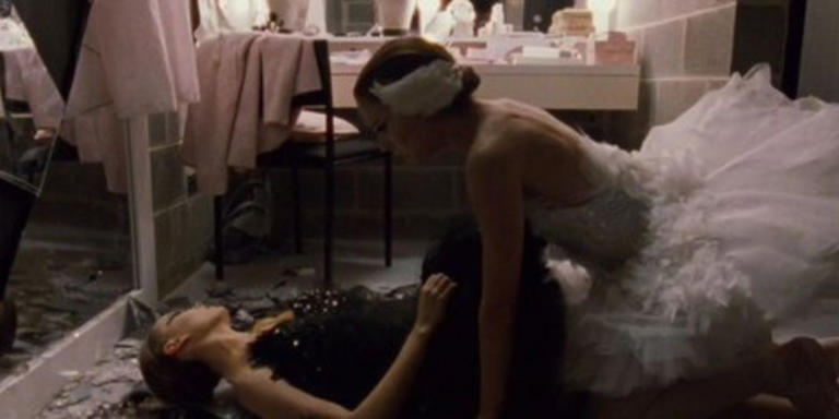 black-swan-ending-explained-why-nina-hurt-herself-did-she-die