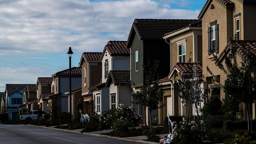 California loses 2 more property insurers in growing crisis
