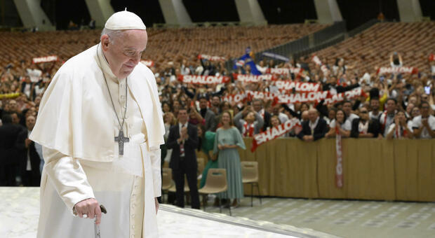 Papa Francesco al giovane trans: «Dio ti cammina accanto anche nel caso fossimo peccatori»