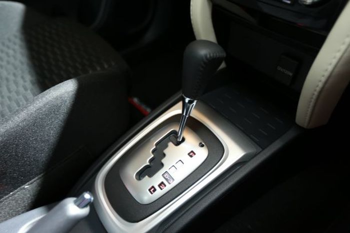 Tips Ampuh Melewati Tanjakan dengan Mobil Matic