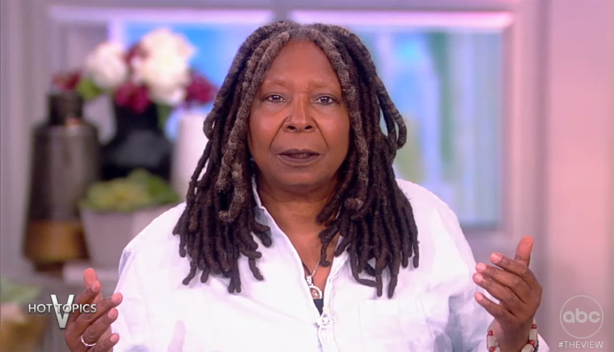 Whoopi Goldberg hilariously reacts to The View legal note interruption ...