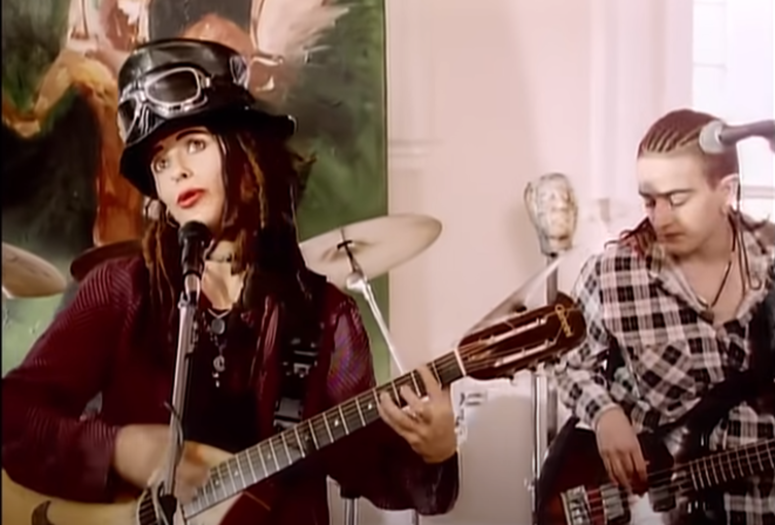 Non blondes what s up. 4 Нон блондес. Группа 4 non blondes шляпа. Солистка группы 4 non blondes. 4 Non blondes сейчас.