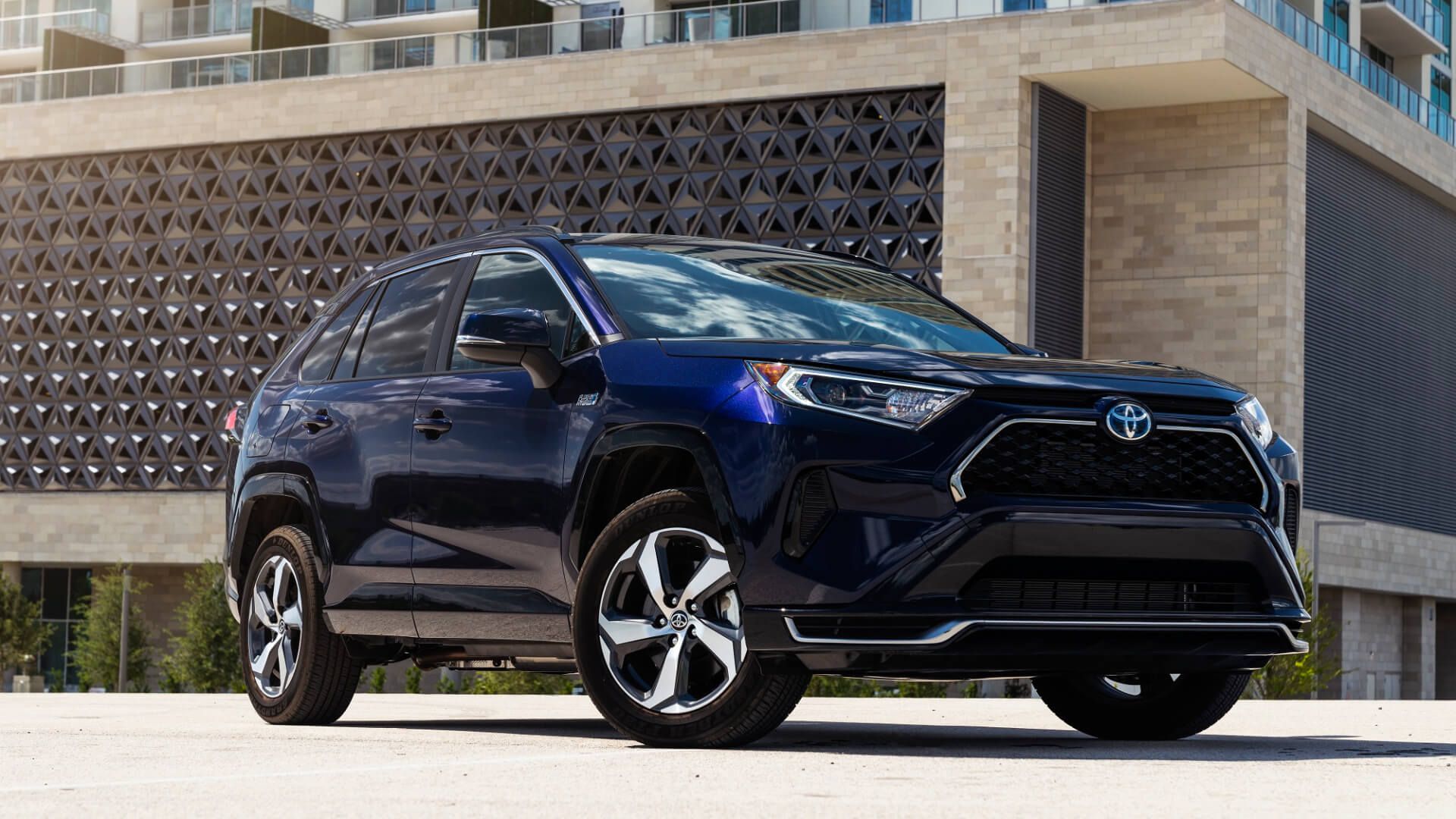 the awd plug-in hybrid suv with the best fuel economy in 2024