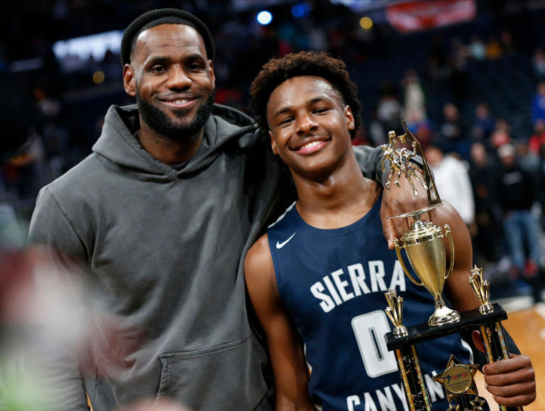 Lebron James Son 18 Discharged From Hospital After Cardiac Arrest