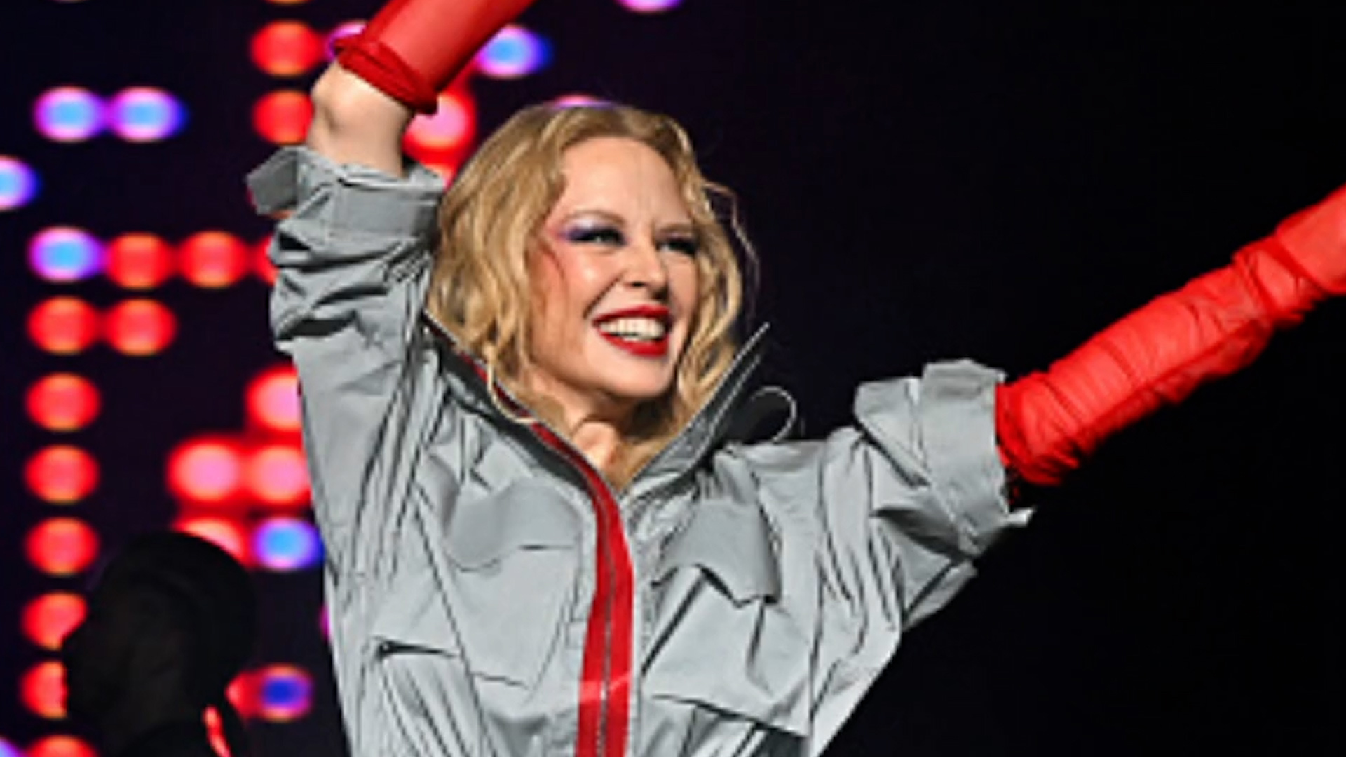 Kylie Minogue Announces First-Ever Las Vegas Residency, To Kick Off This  Fall