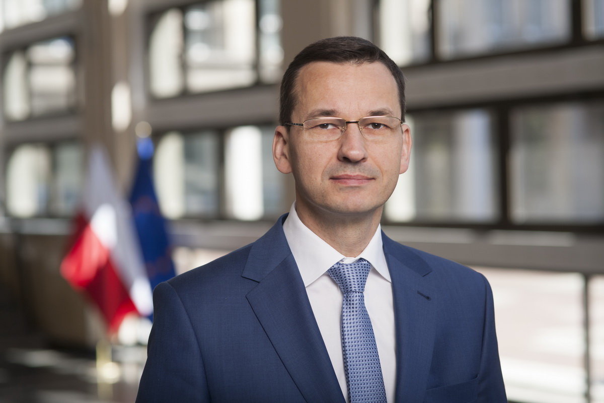 nová vláda morawieckého složila přísahu, hlasování o důvěře asi neustojí