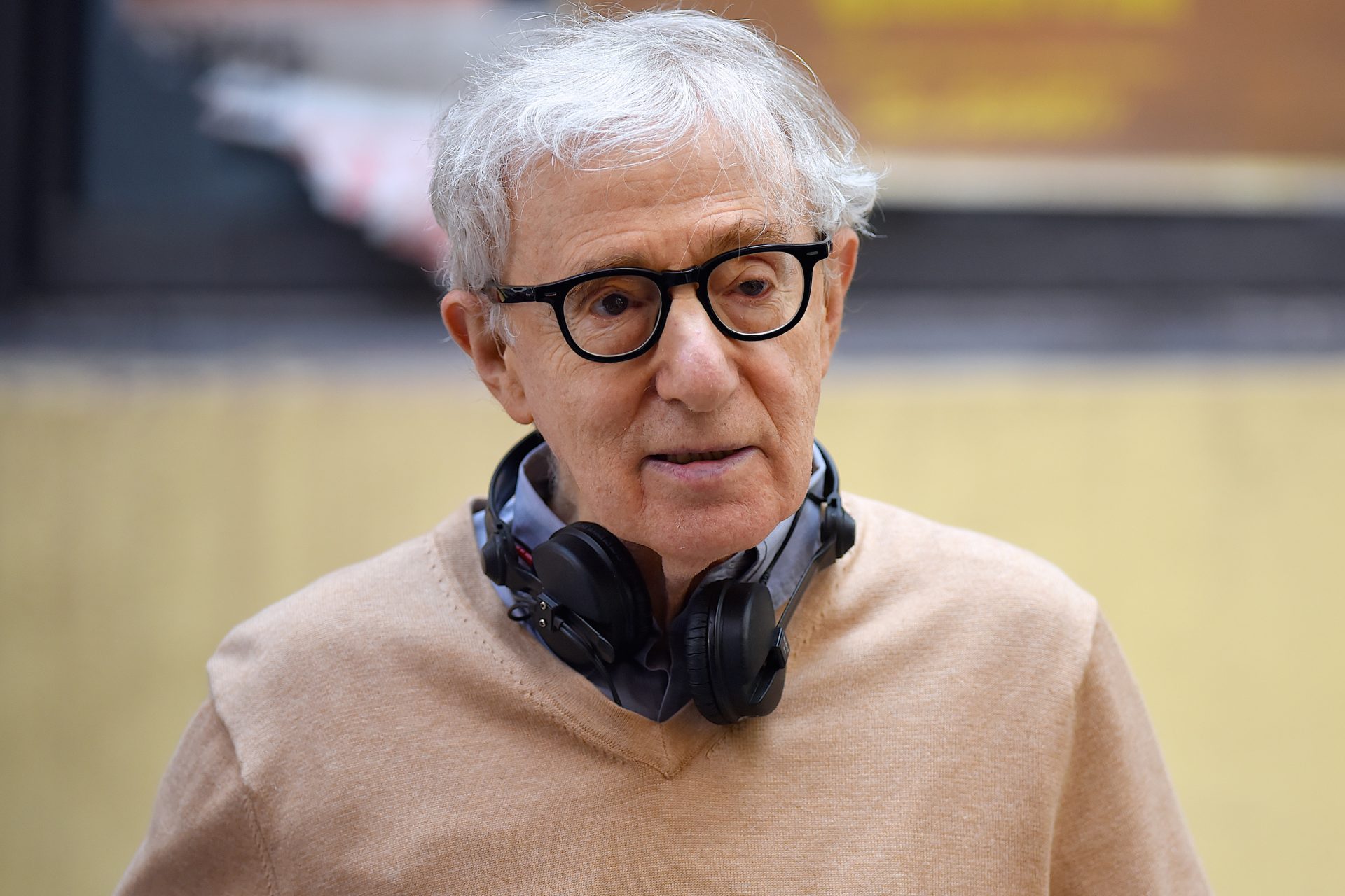 Вуди аллен. Вуди аллен режиссер. Вуди аллен звездные воспоминания. Вуди аллен 2024. Вуди аллен стендап.