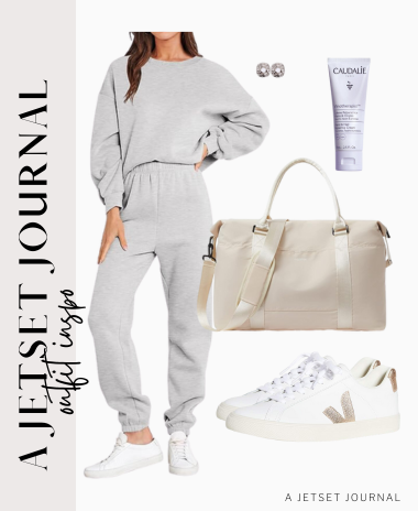 Stay warm and comfortable on your next travel day, while still looking cute! Here’s the easiest way to style your upcoming travel outfit. A two piece lounge set is always…